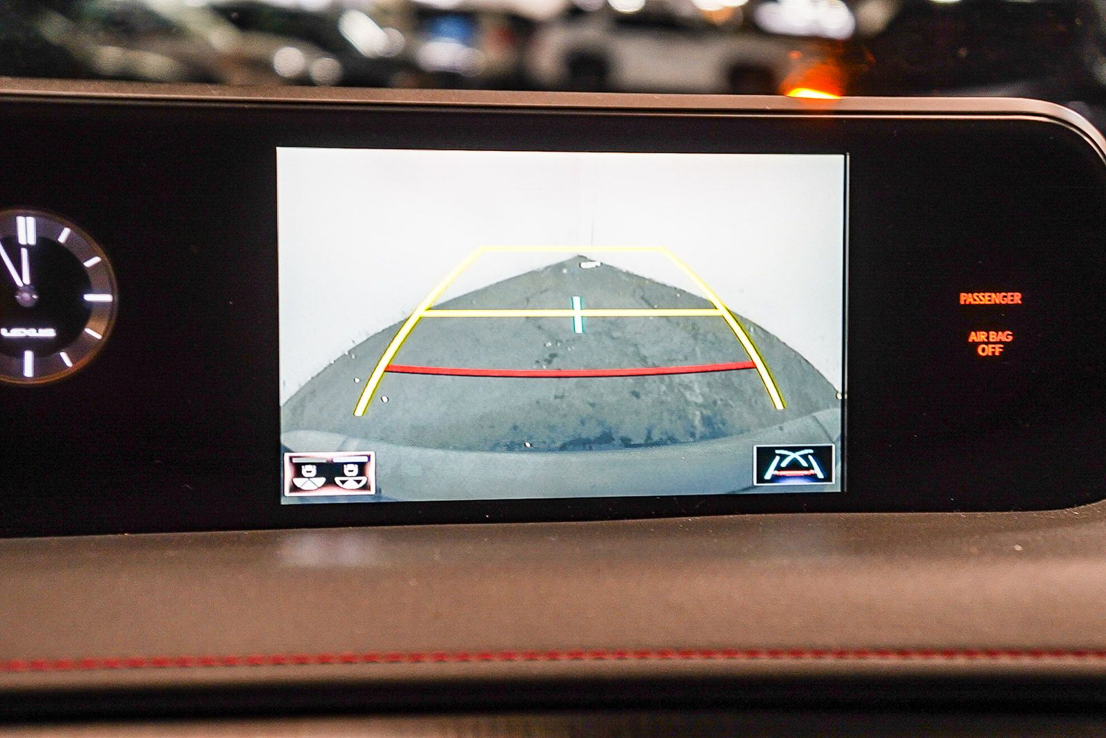 Thumbnail: 2020 Lexus UX - 23