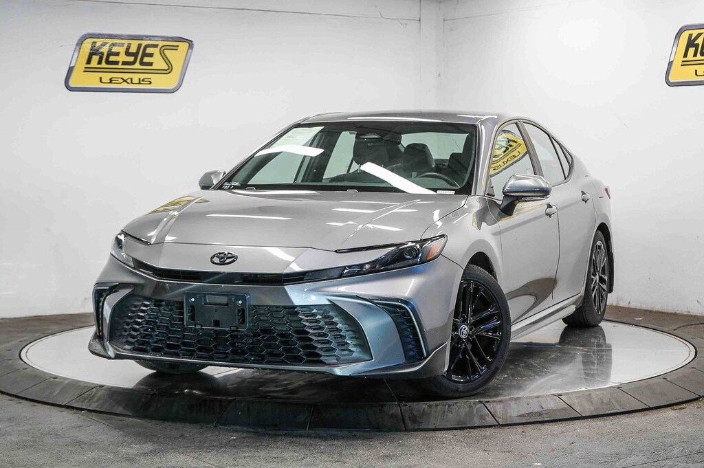 Used 2025 Toyota Camry SE Sedan