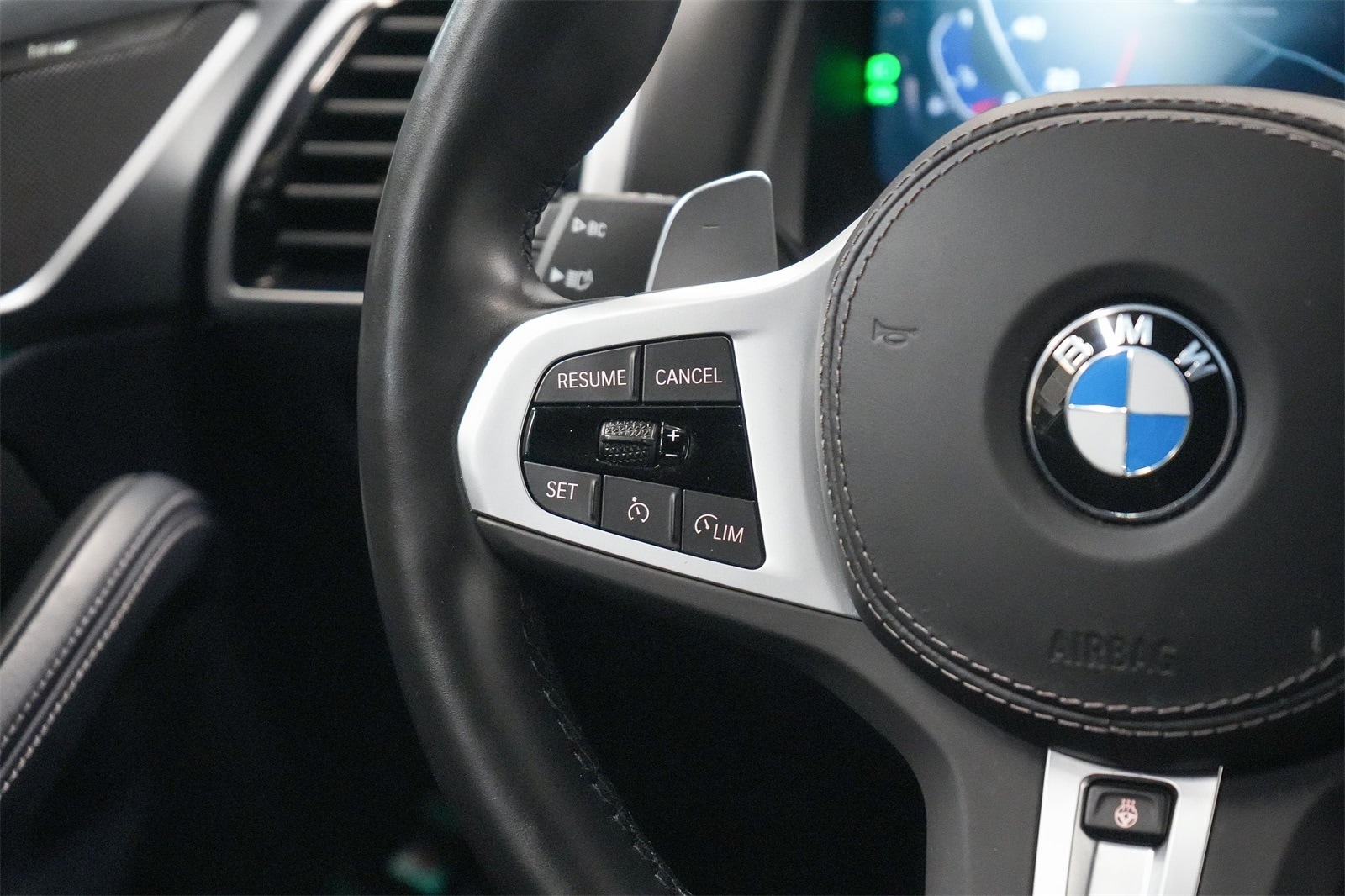 Thumbnail: 2025 BMW 8 Series - 19