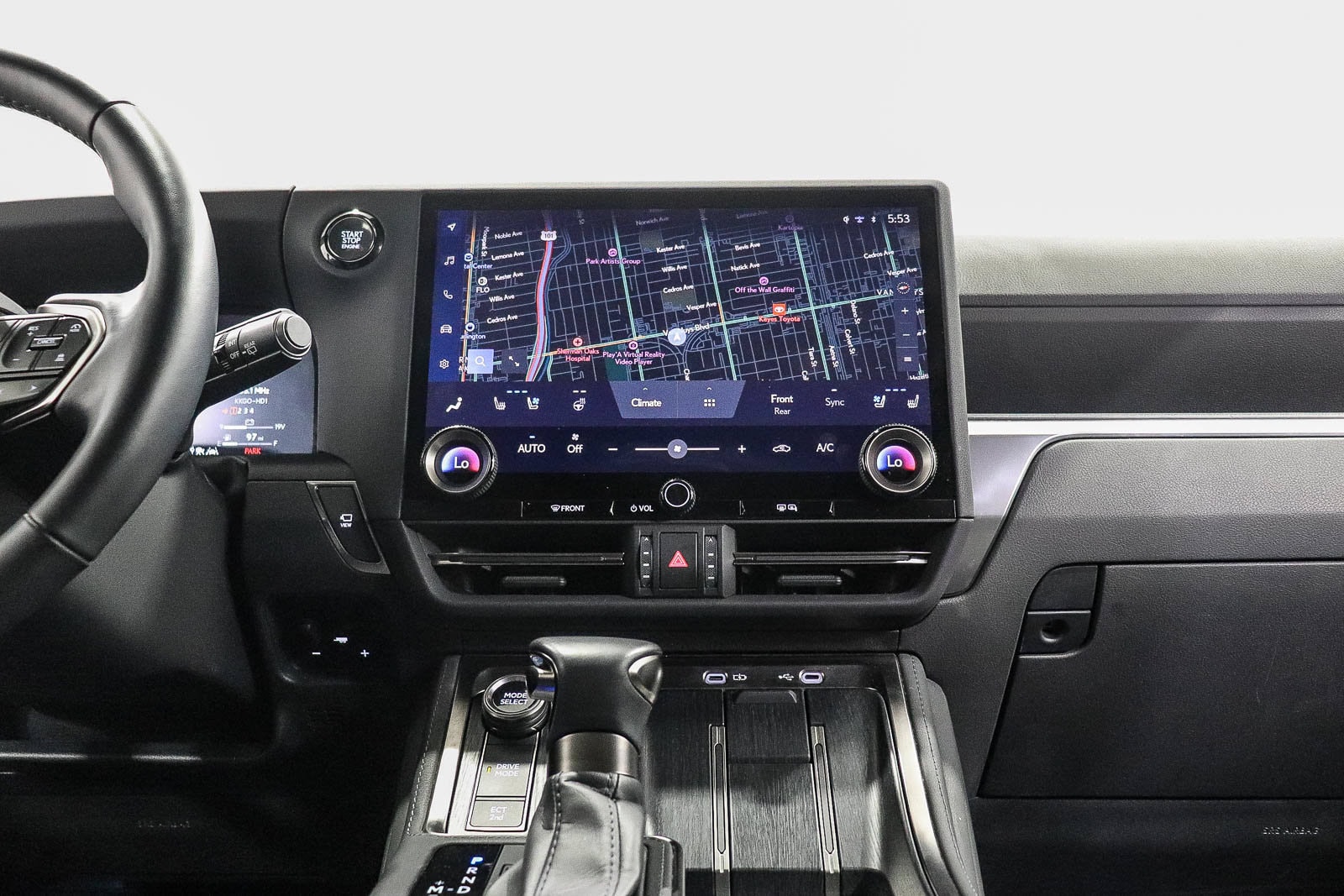 2024 Lexus GX Premium+ - Photo 13