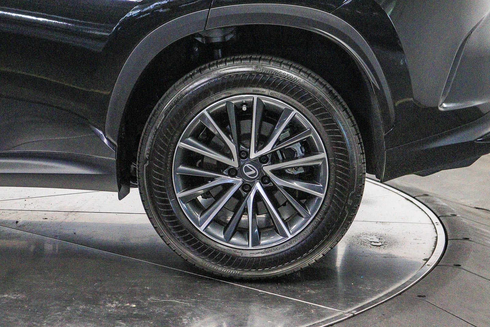 Thumbnail: 2026 Lexus ES - 9