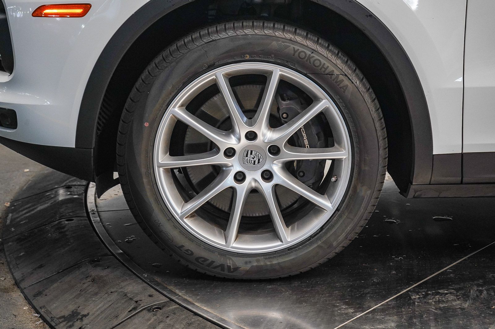 Thumbnail: 2022 Porsche Cayenne - 9