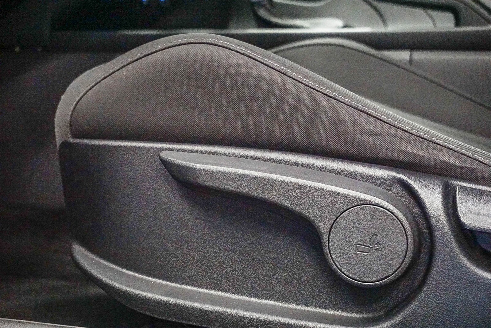 Thumbnail: 2023 Hyundai Elantra - 20