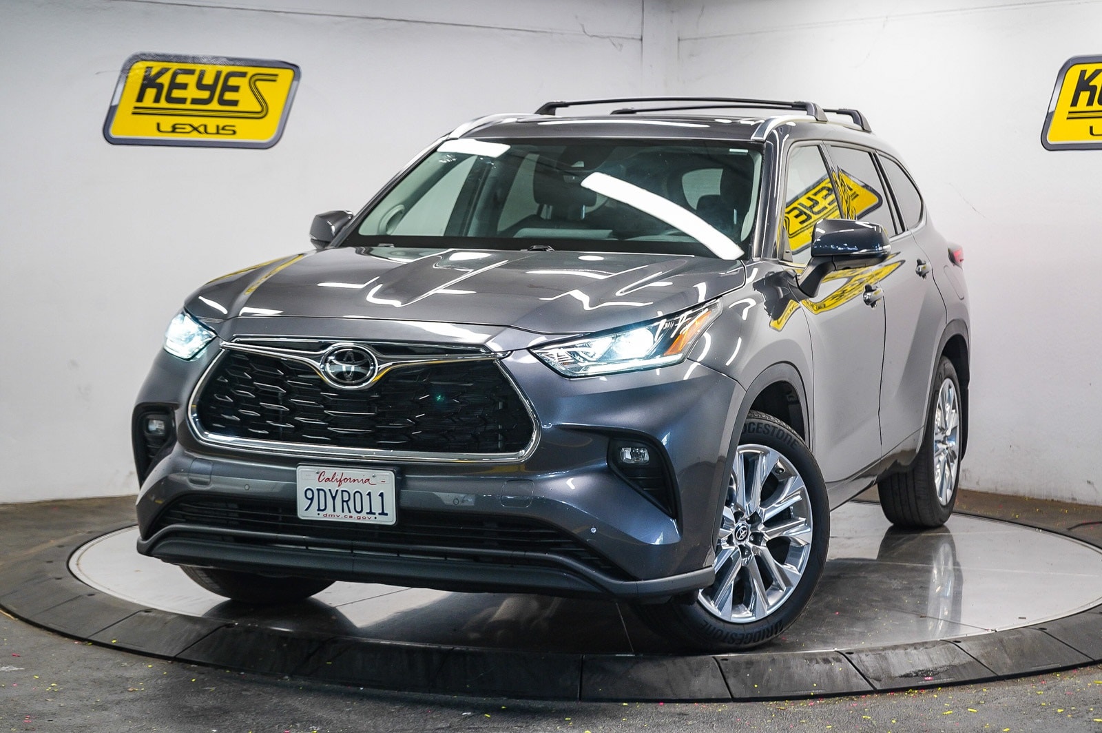 Thumbnail: 2023 Toyota Highlander - 1