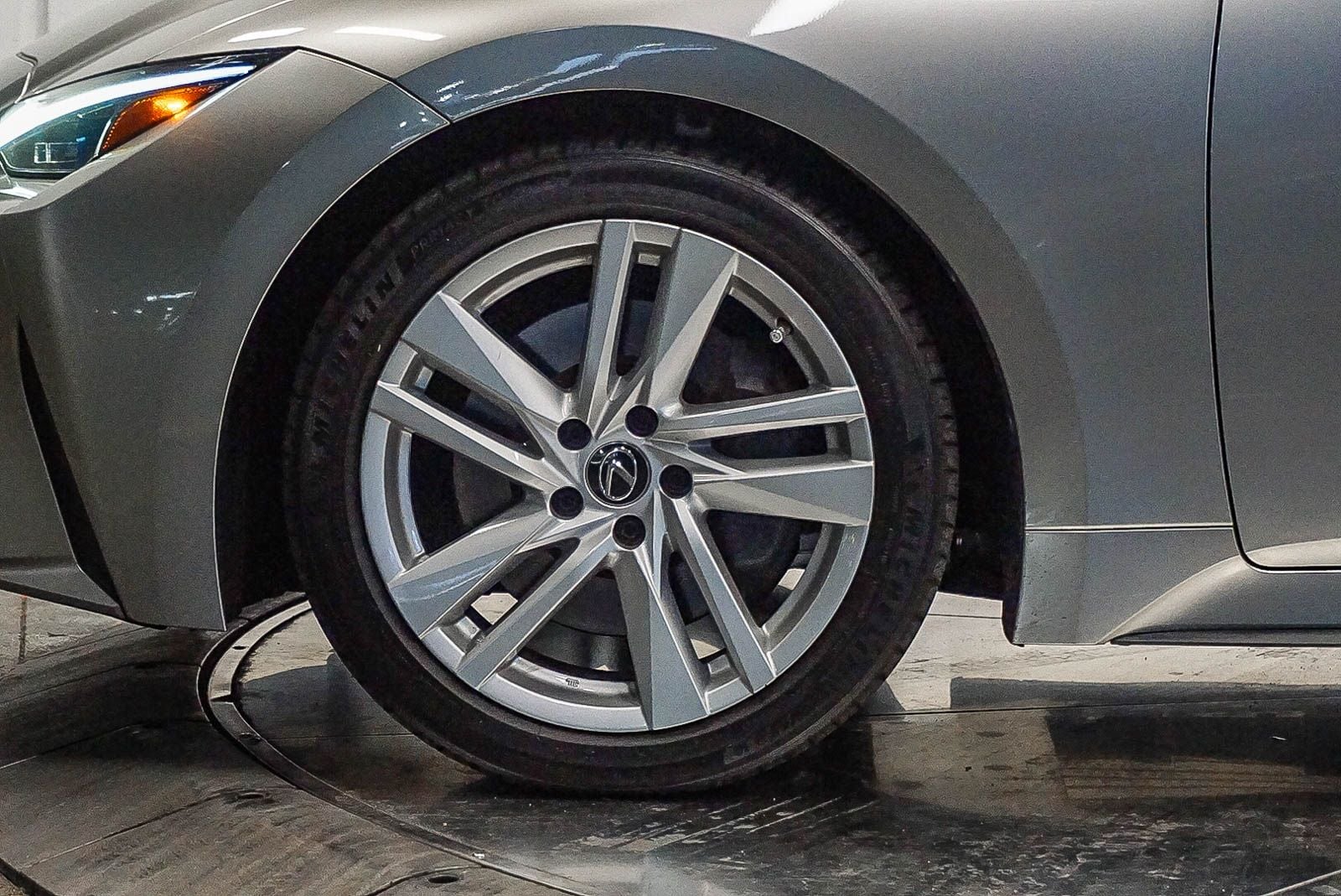 Thumbnail: 2022 Lexus IS - 9