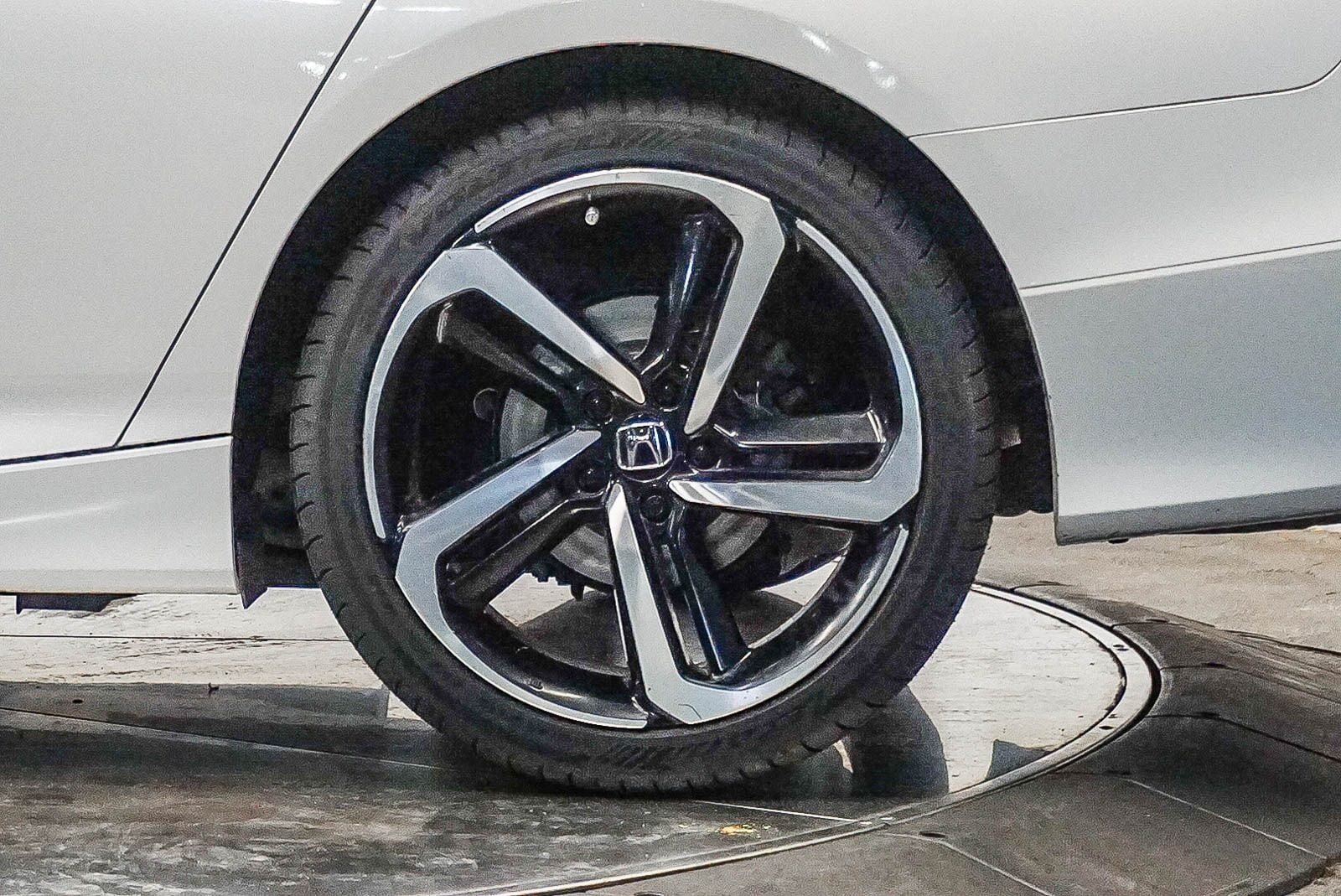 Thumbnail: 2019 Honda Accord - 10