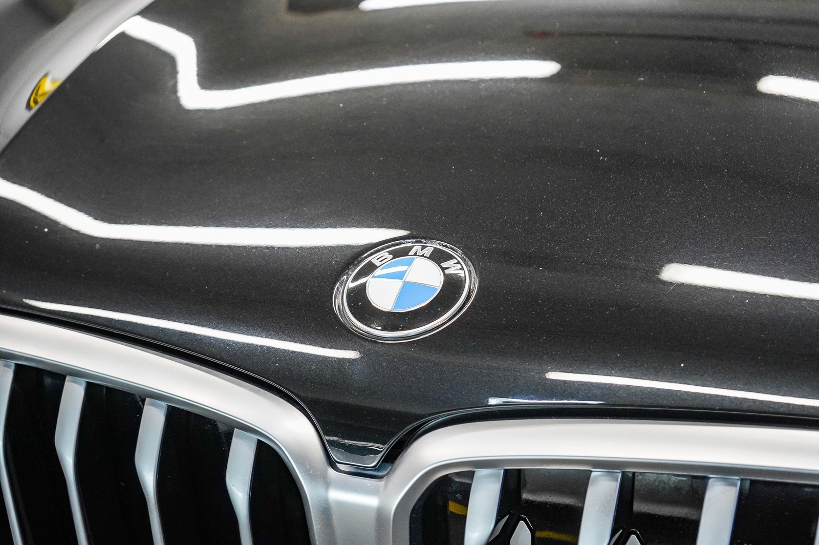 Thumbnail: 2023 BMW X6 - 8