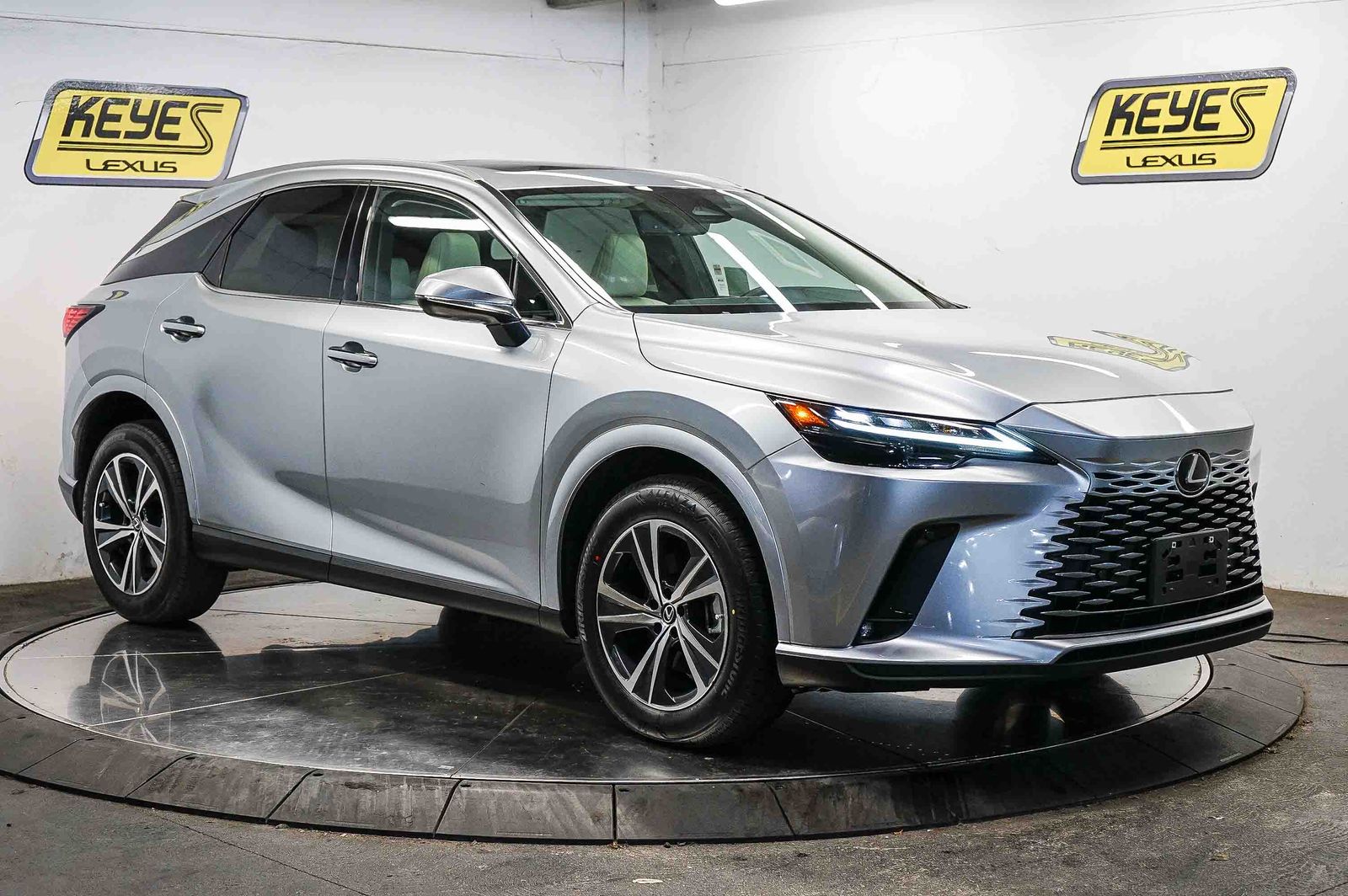 Thumbnail: 2024 Lexus RX - 4