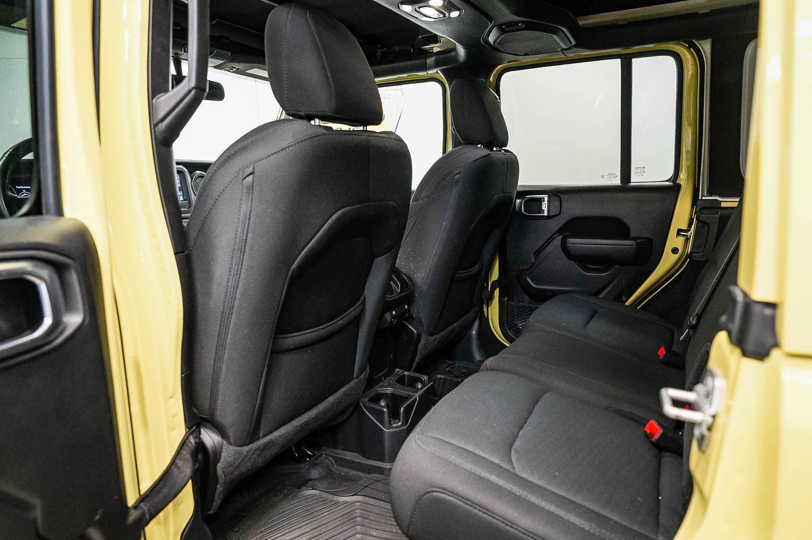 Thumbnail: 2022 Jeep Wrangler - 18