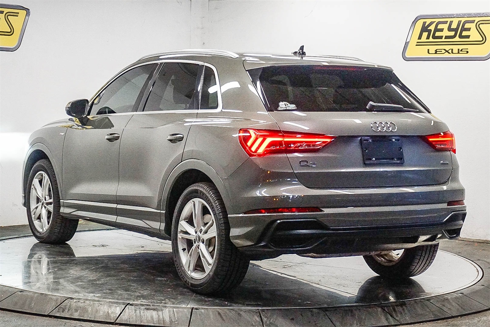 Thumbnail: 2020 Audi Q3 - 2