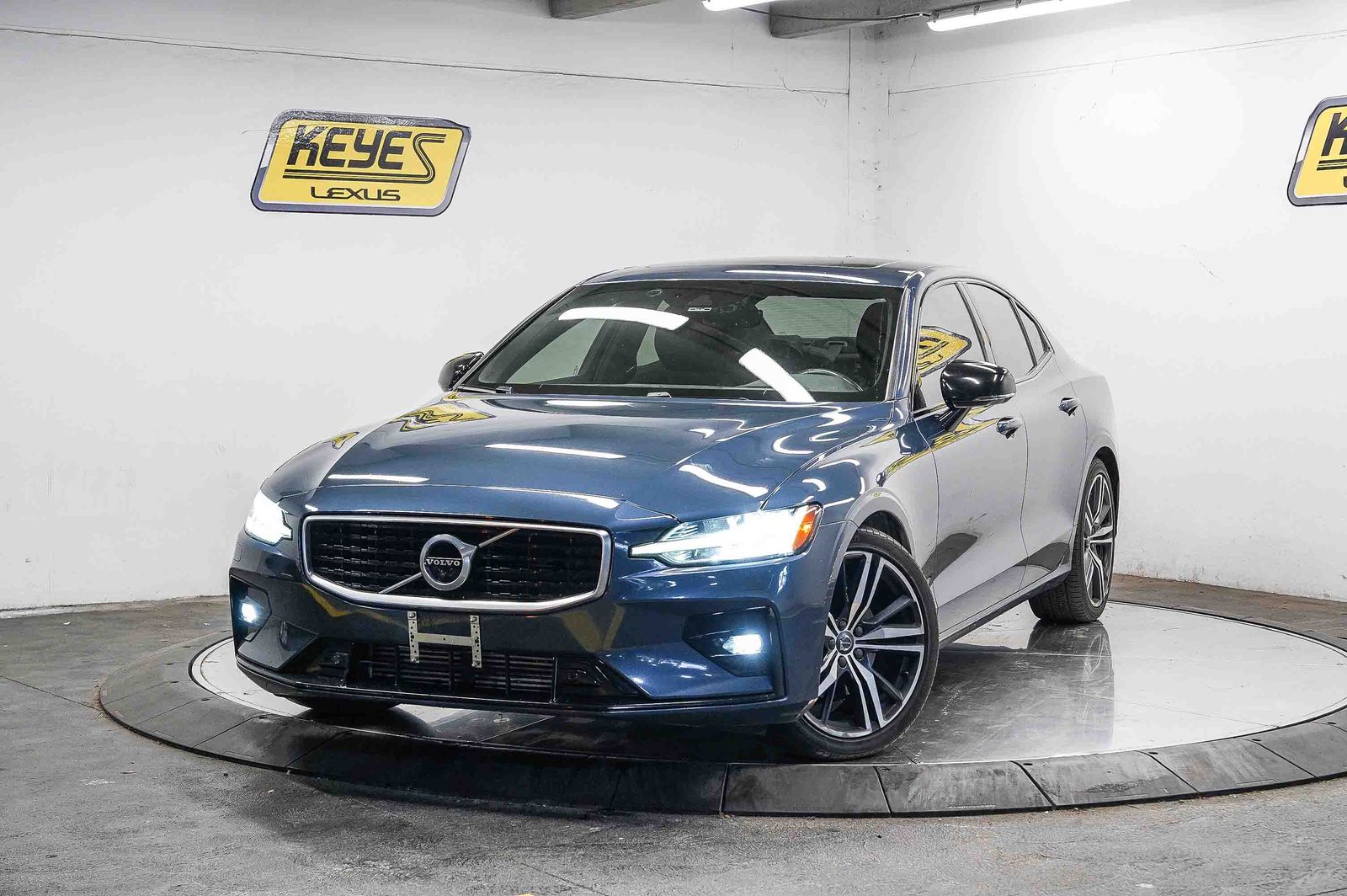 2019 Volvo S60 R -
                  Van Nuys, CA