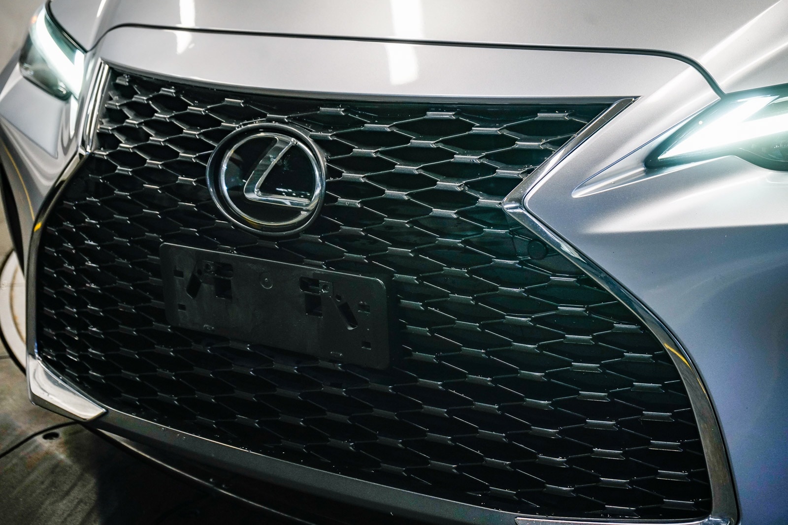 Thumbnail: 2021 Lexus IS - 8