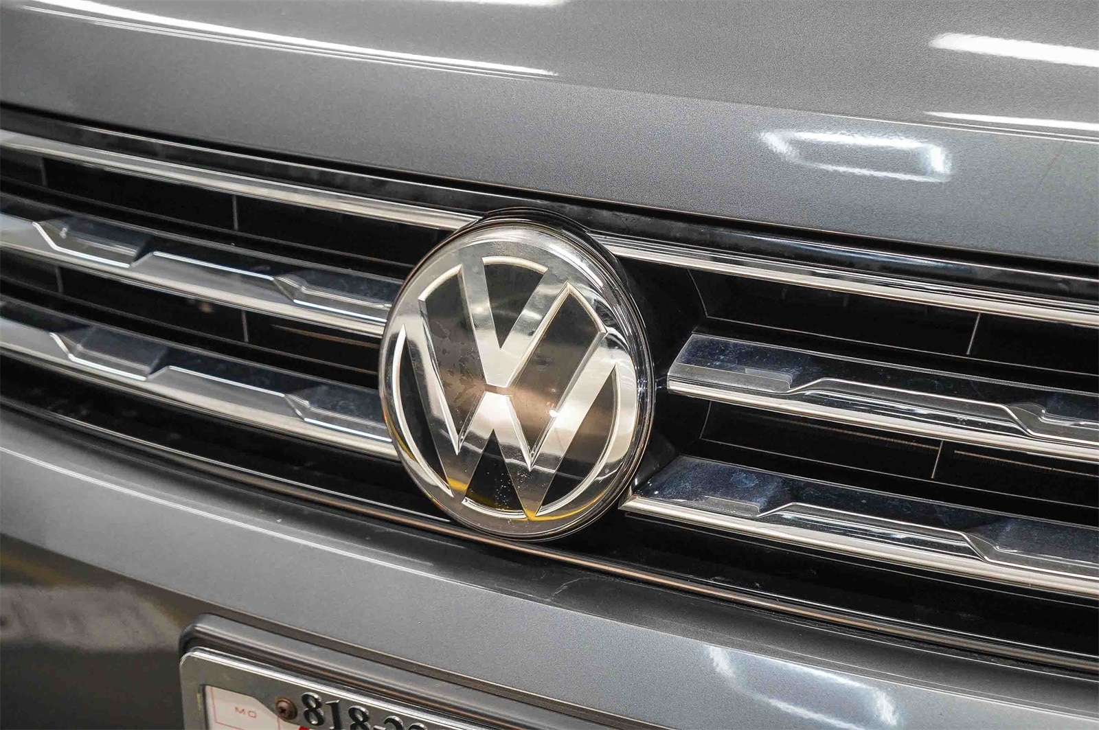 Thumbnail: 2019 Volkswagen Tiguan - 8