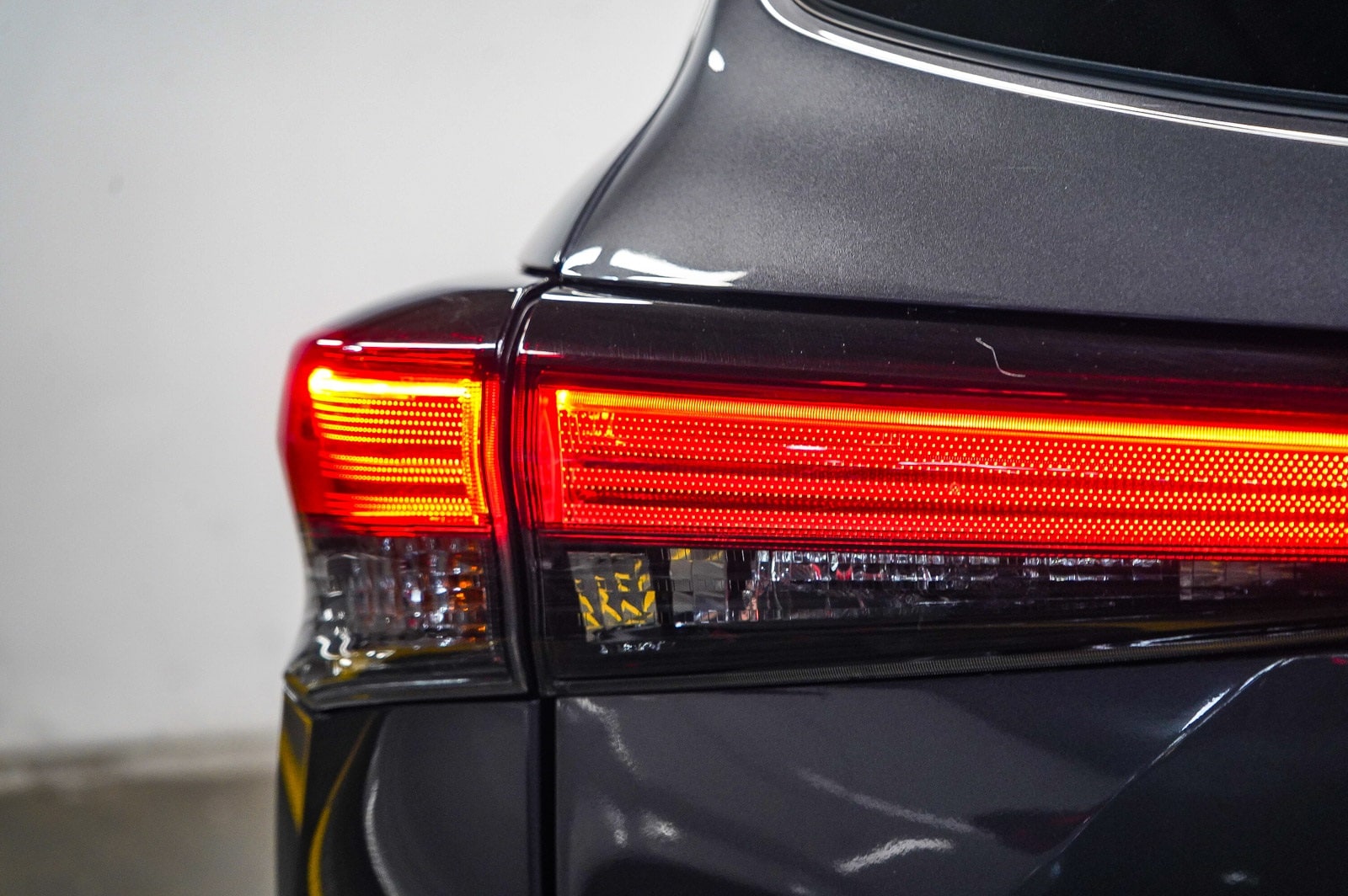 Thumbnail: 2022 Toyota Highlander - 11