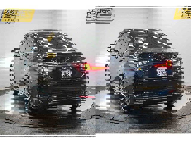 2025 Lexus ES 300h Luxury photo 2