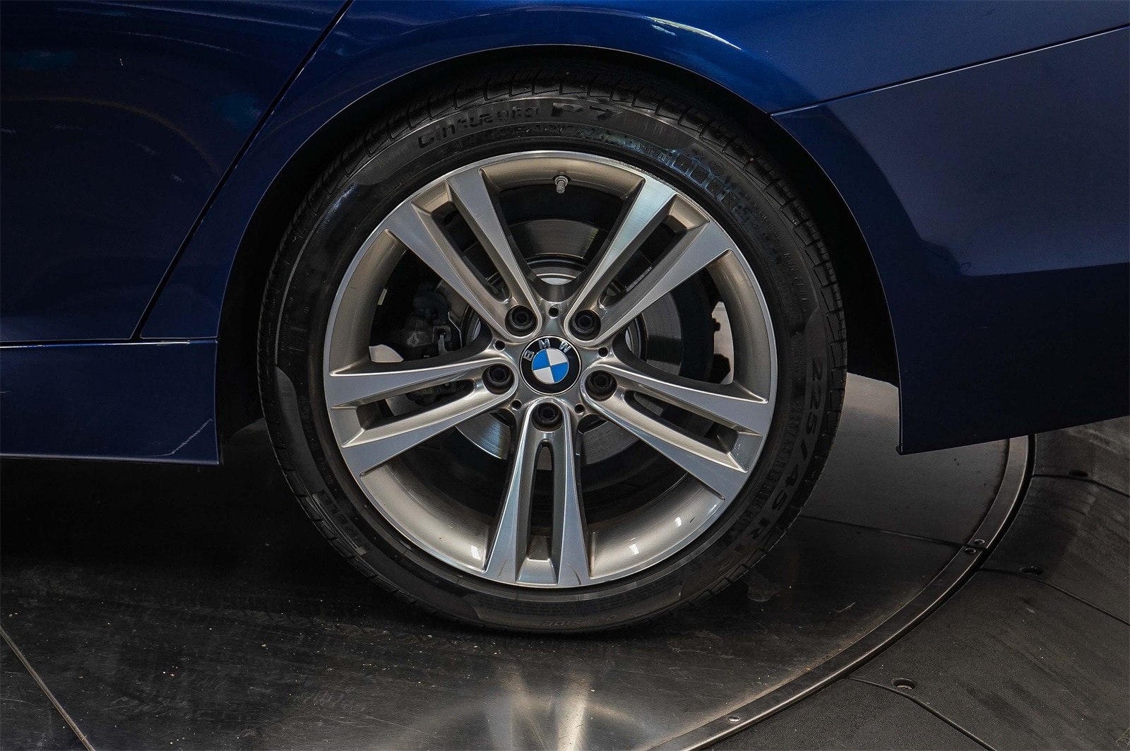 Thumbnail: 2018 BMW 3 Series - 10