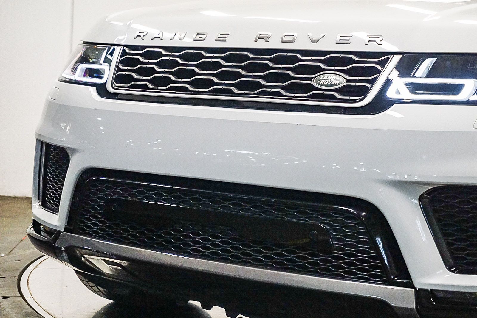 Thumbnail: 2018 Land Rover Range Rover Sport - 8