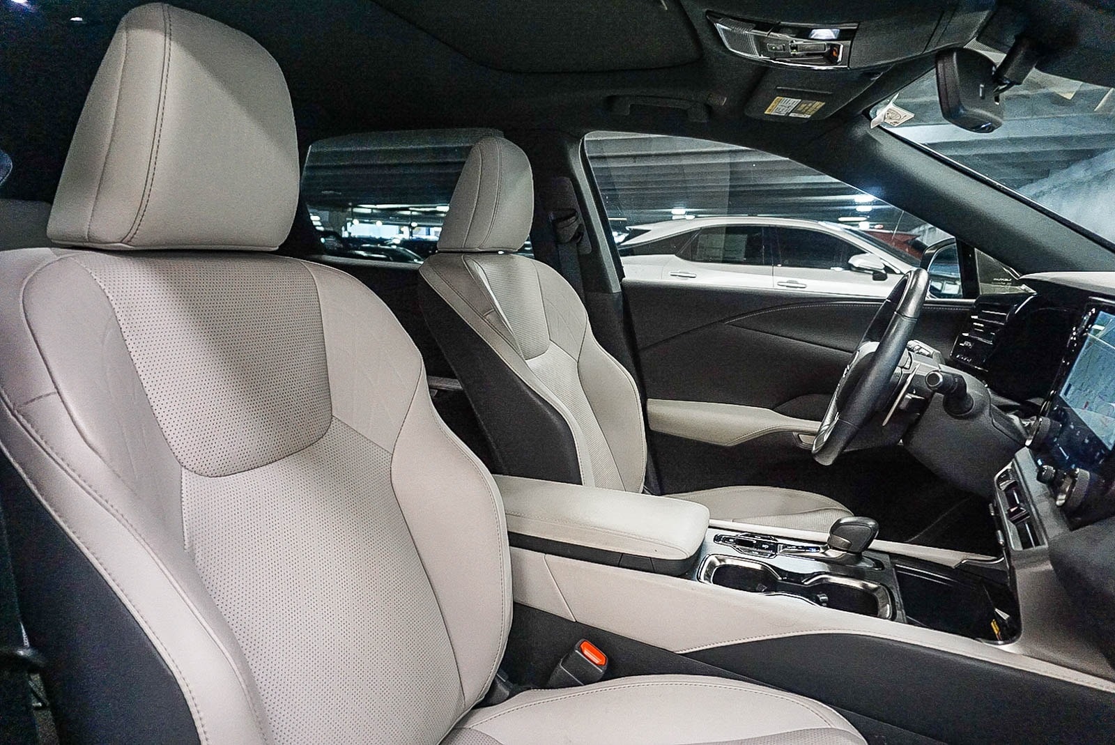 Thumbnail: 2024 Lexus RX - 17