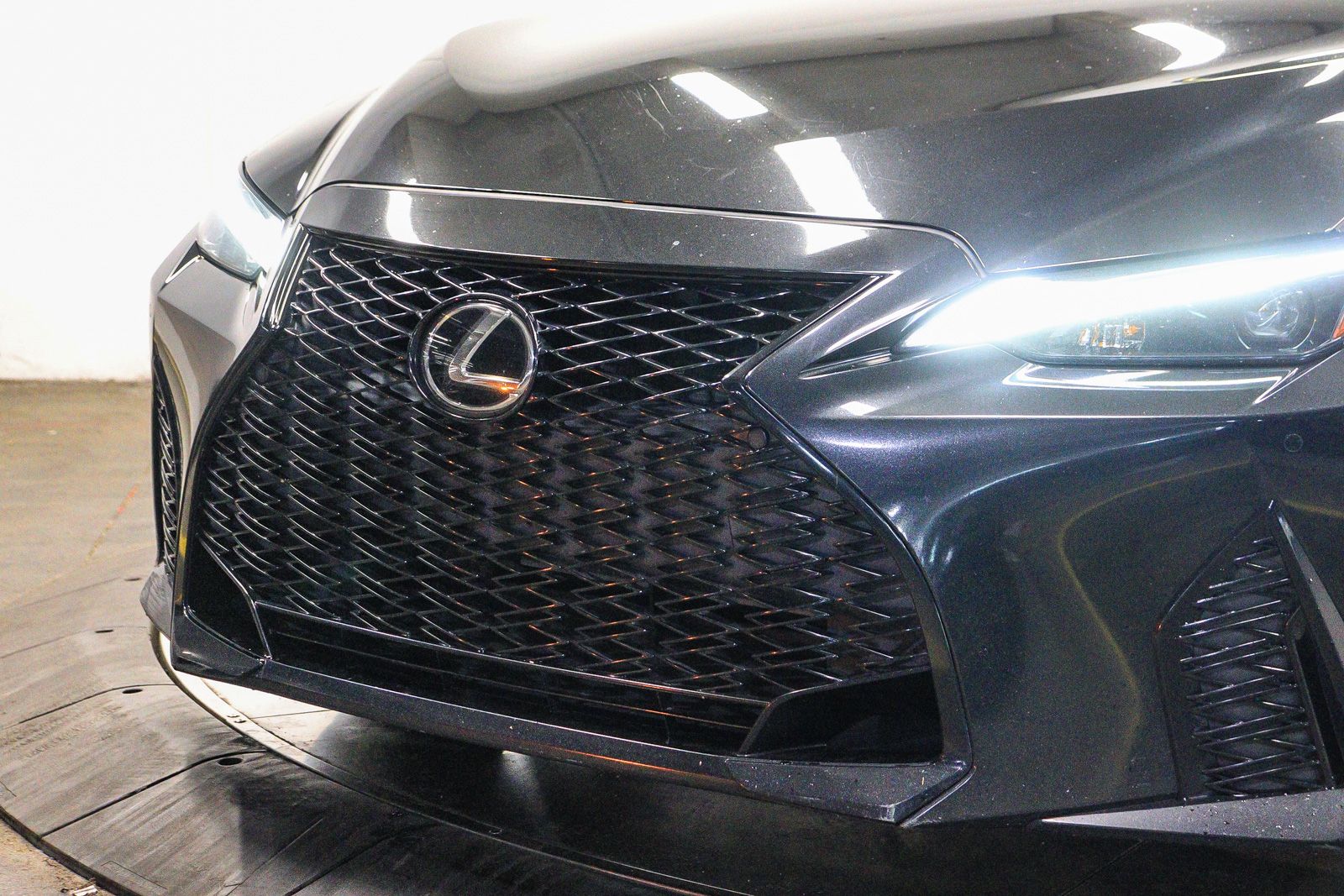 Thumbnail: 2022 Lexus IS - 8