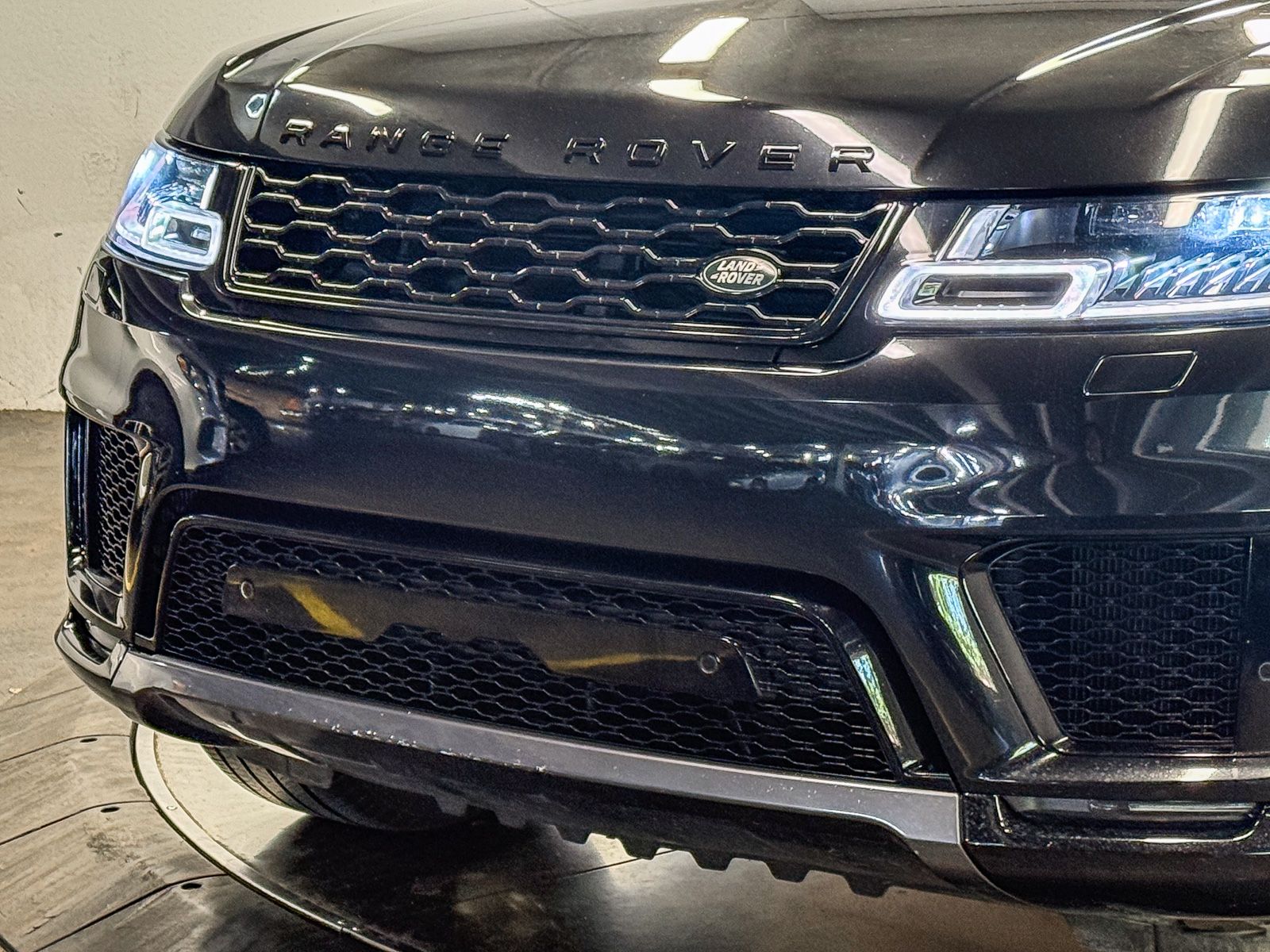 Thumbnail: 2022 Land Rover Range Rover Sport - 8