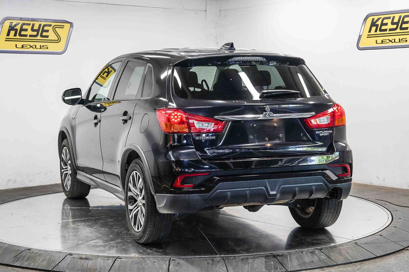 Thumbnail: 2018 Mitsubishi Outlander Sport - 2