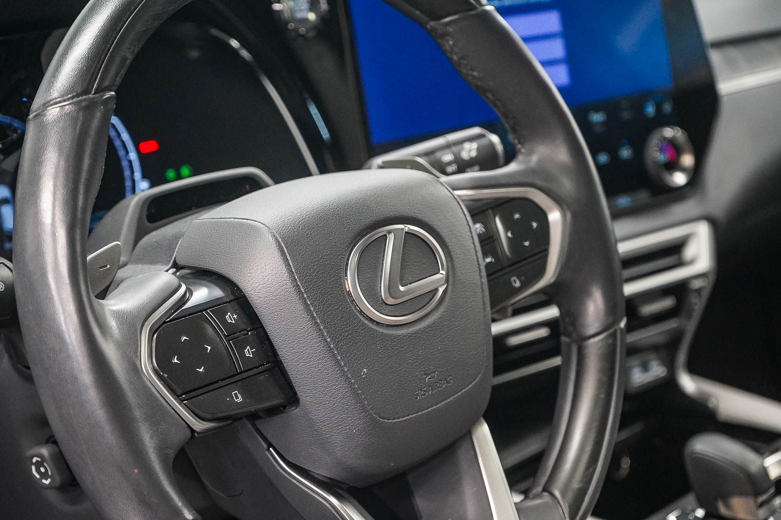 Thumbnail: 2023 Lexus RX - 20