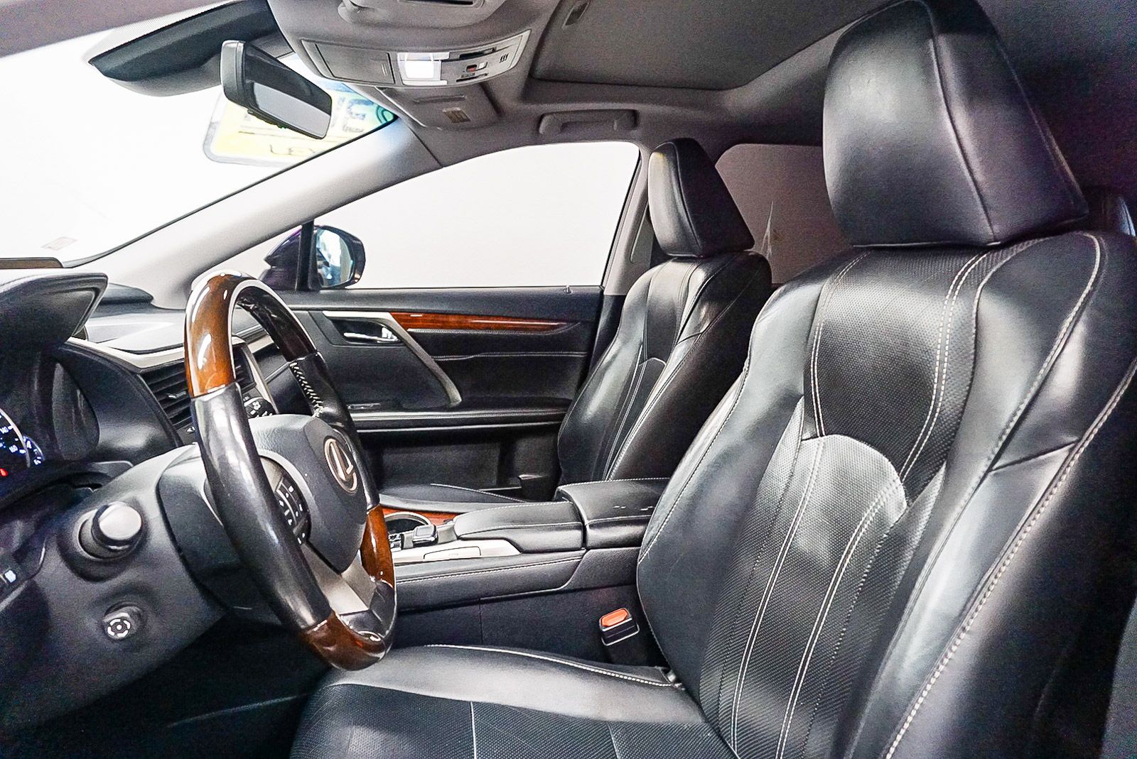 Thumbnail: 2018 Lexus RX - 18