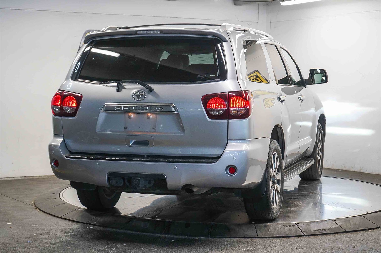 Thumbnail: 2018 Toyota Sequoia - 4