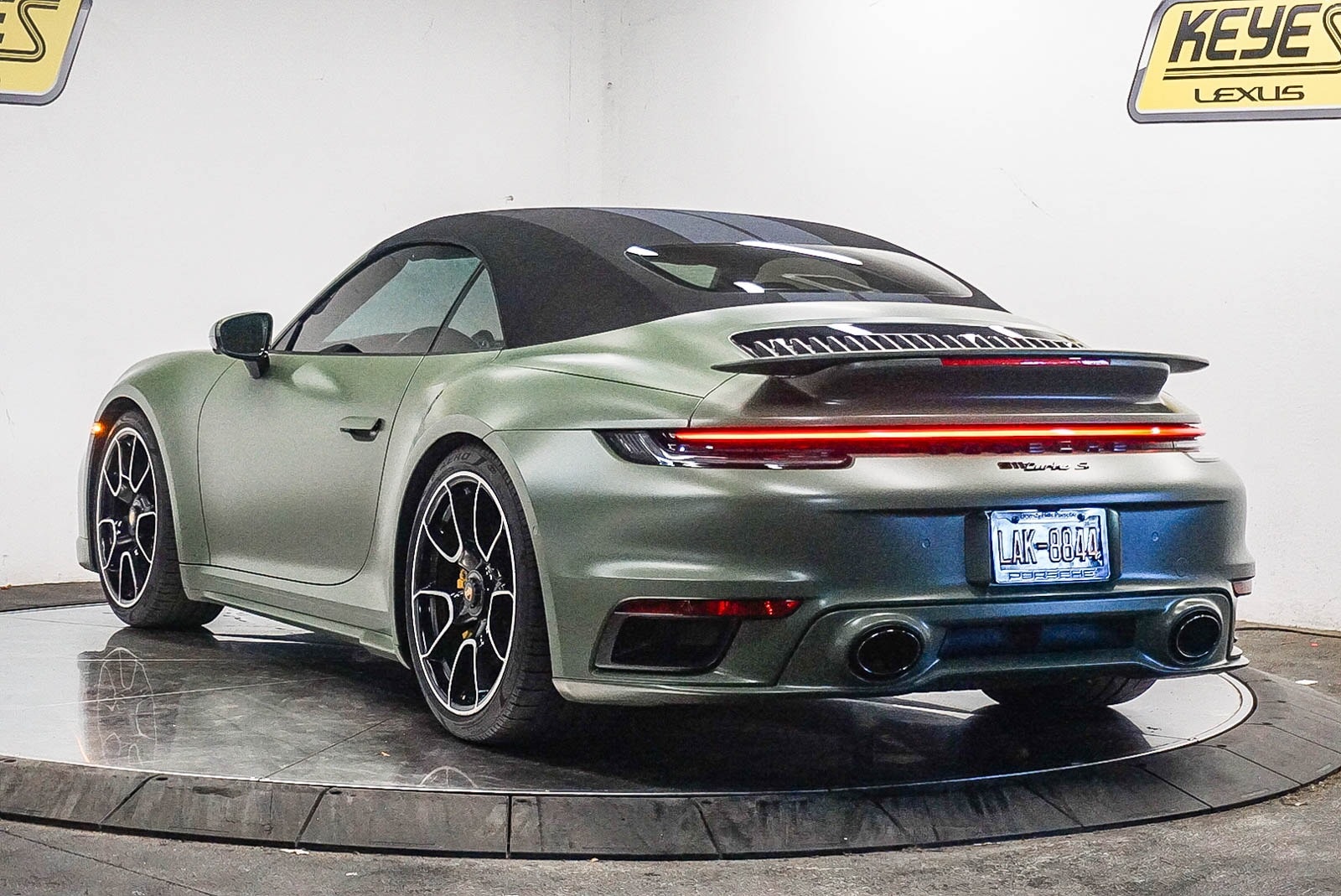 Thumbnail: 2021 Porsche 911 - 2