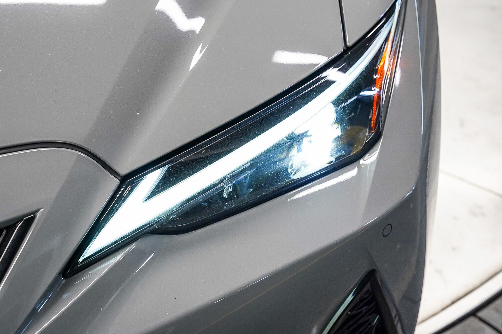 Thumbnail: 2025 Lexus ES - 6