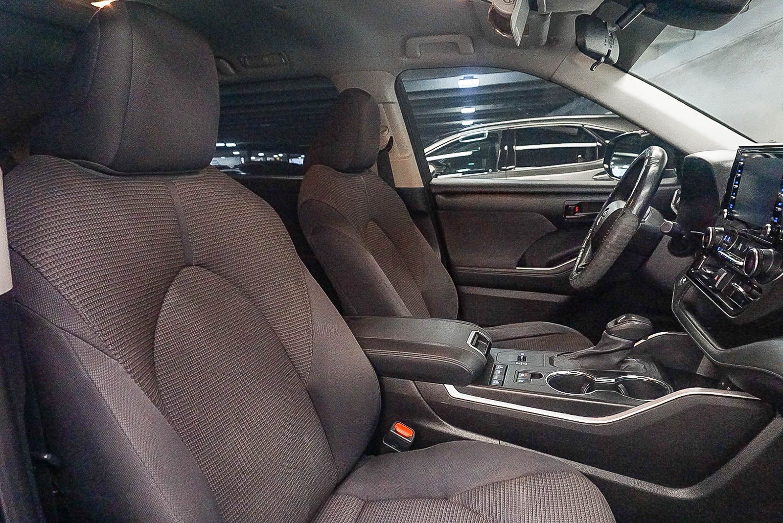 Thumbnail: 2021 Toyota Highlander - 16