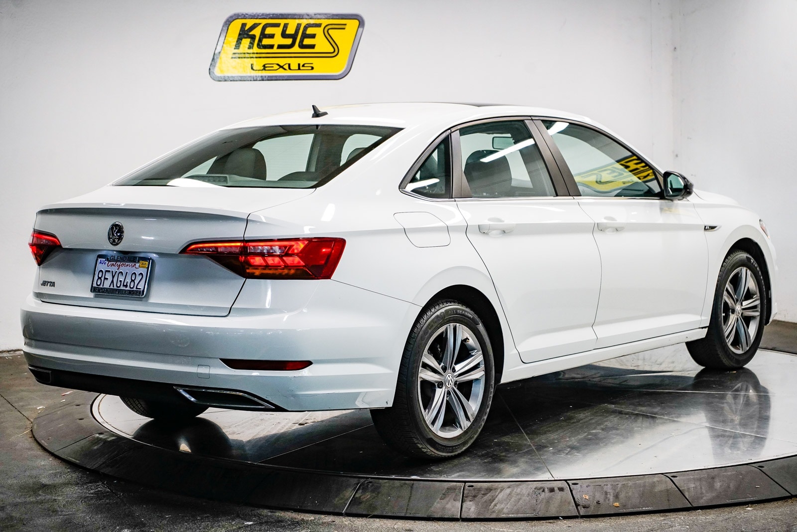 Thumbnail: 2019 Volkswagen Jetta - 4