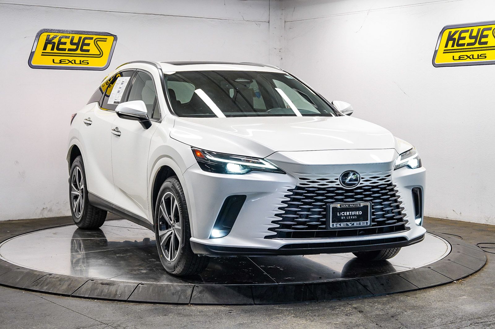 Thumbnail: 2023 Lexus RX - 5