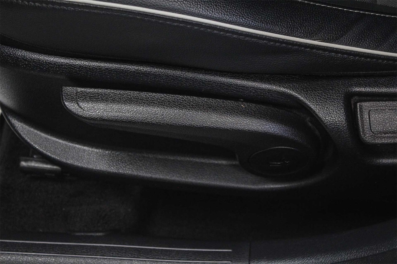 Thumbnail: 2023 Kia Forte - 14