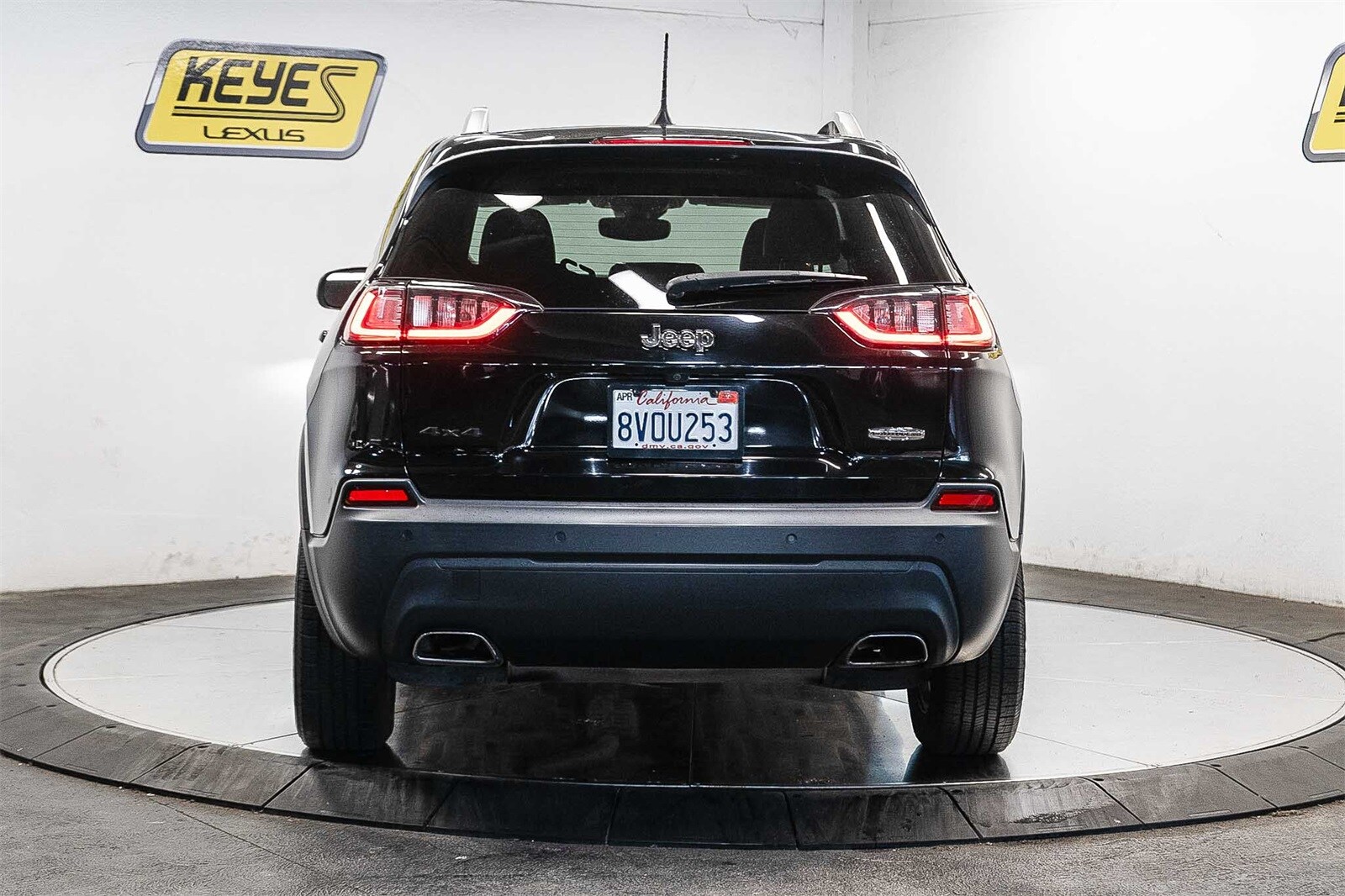 2021 Jeep Cherokee Latitude Lux photo 3