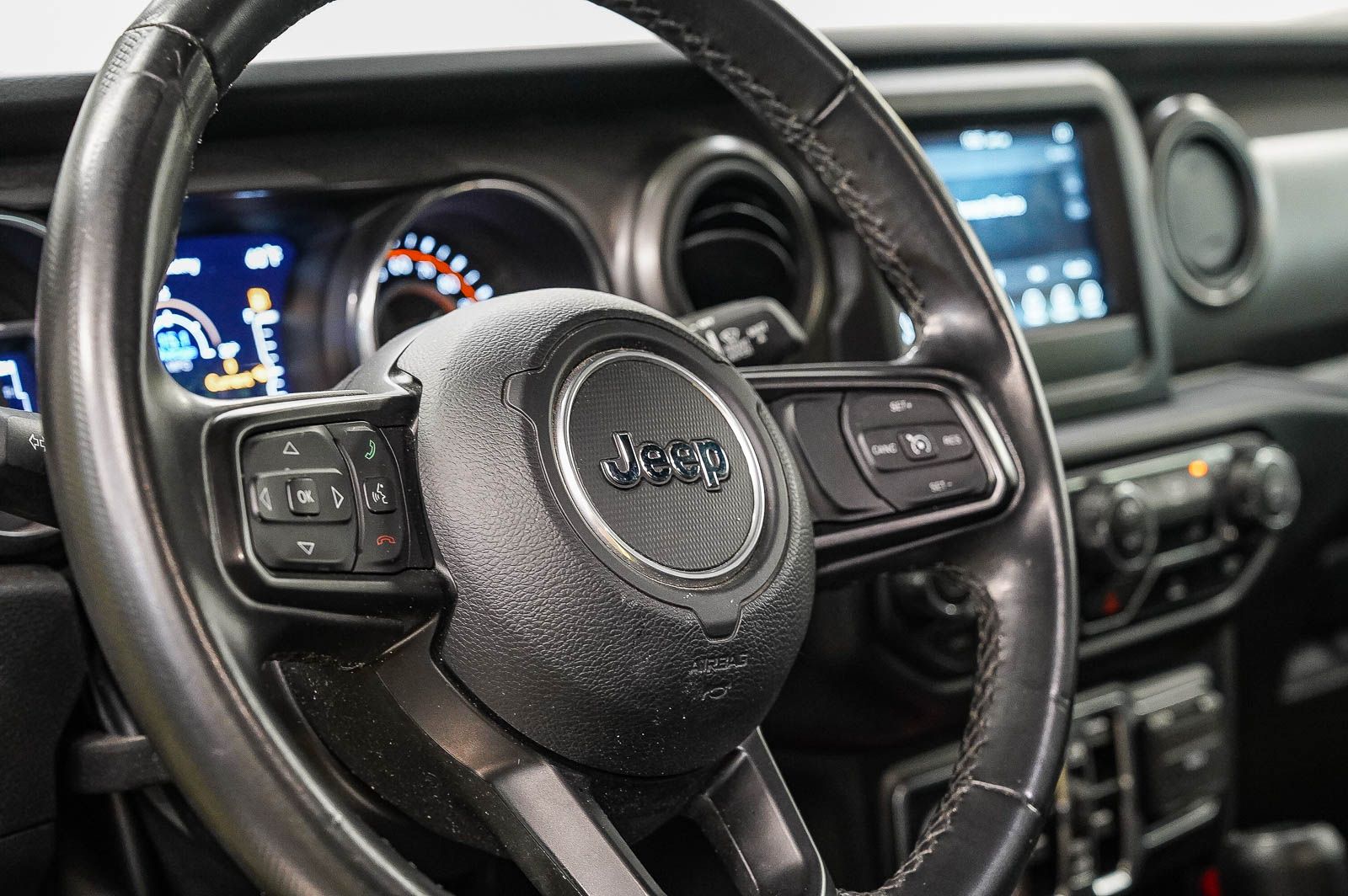 Thumbnail: 2022 Jeep Wrangler - 20