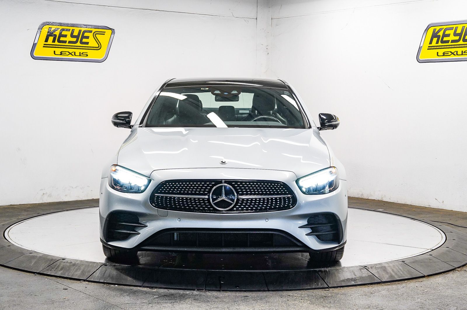 Thumbnail: 2022 Mercedes-Benz E-Class - 5