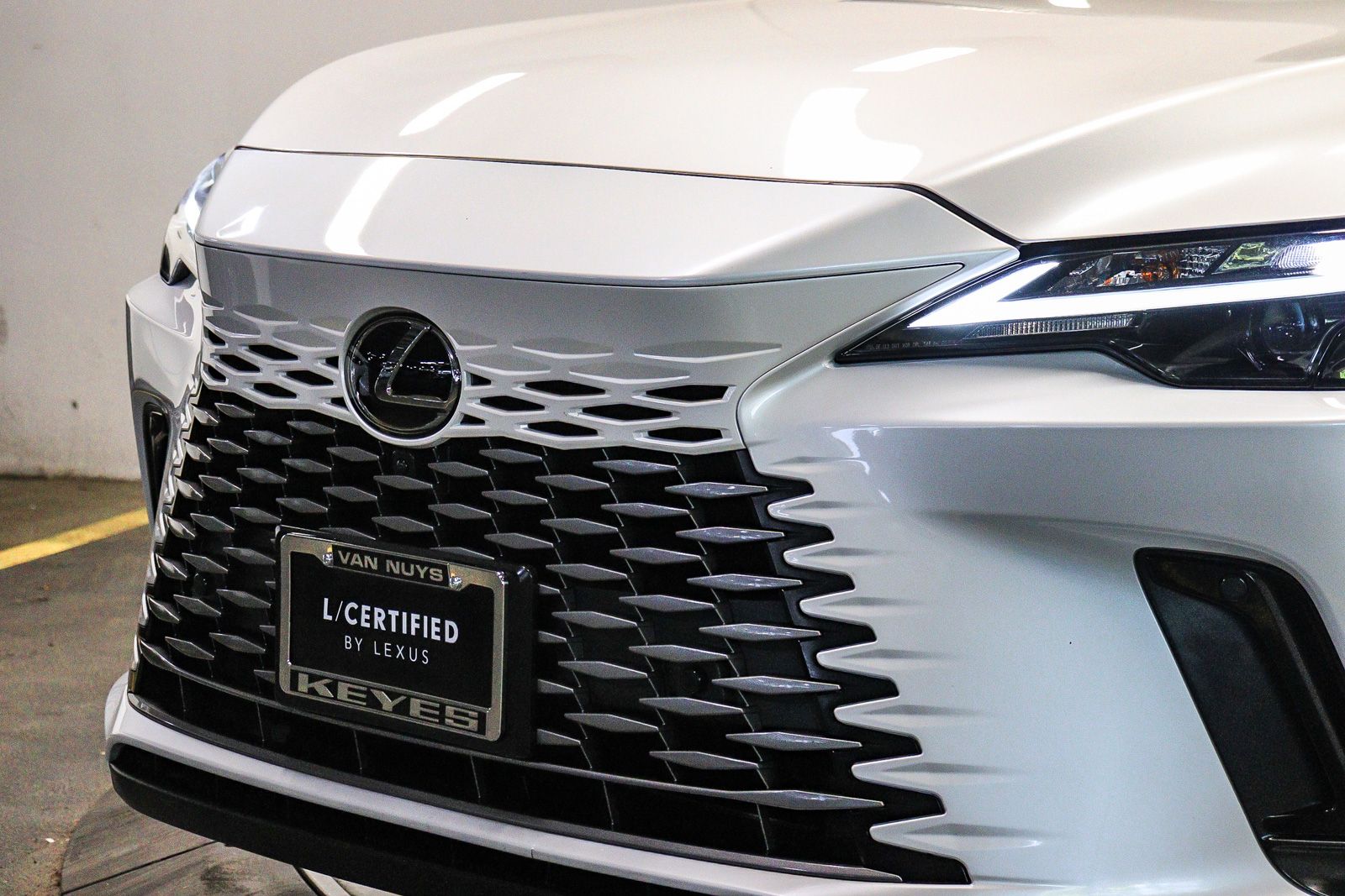 Thumbnail: 2023 Lexus RX - 8