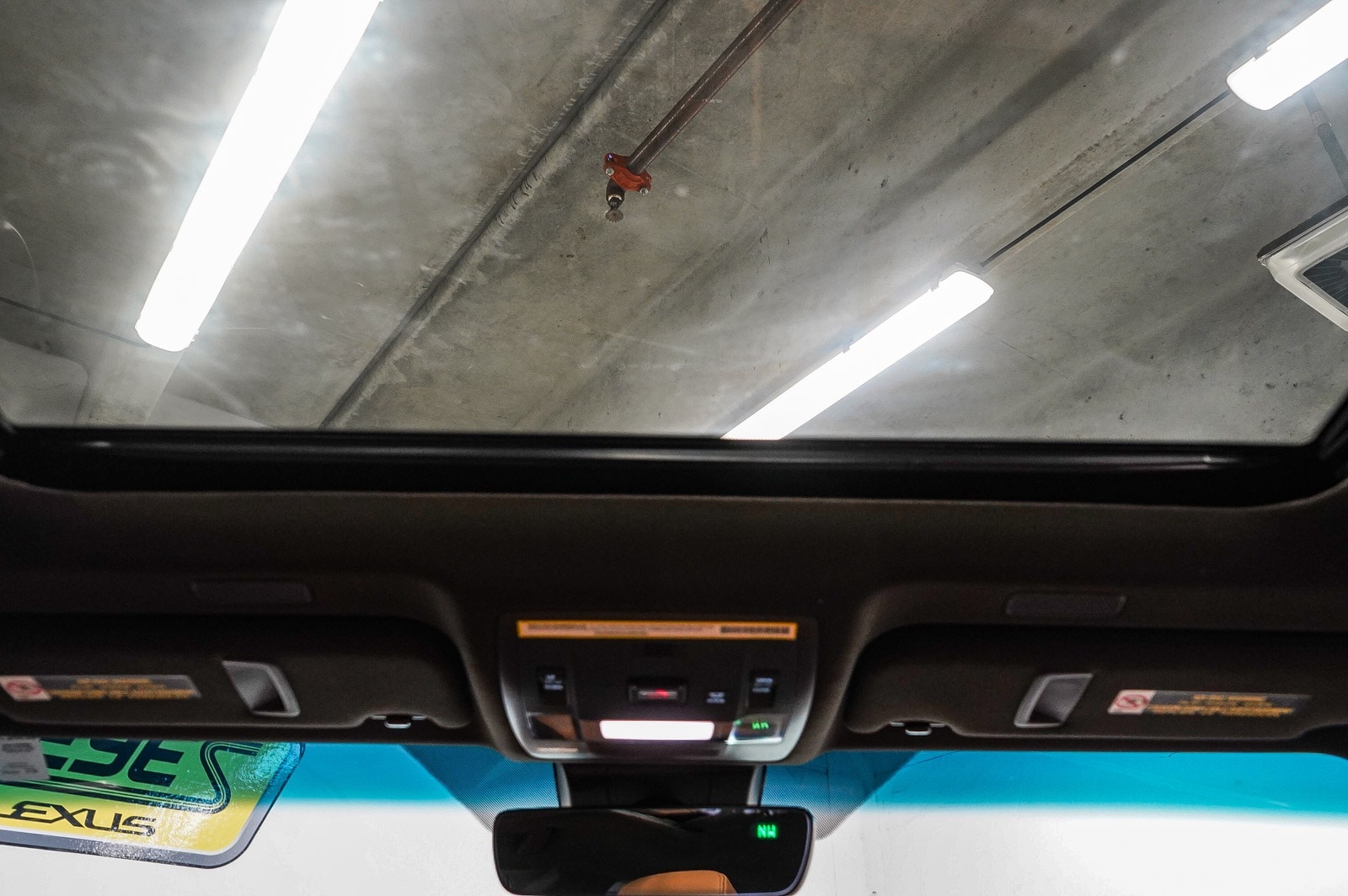 Thumbnail: 2021 Lexus ES - 16