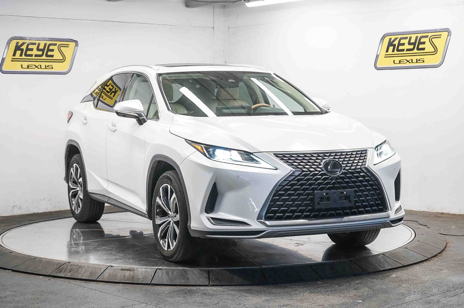 Thumbnail: 2021 Lexus RX - 4