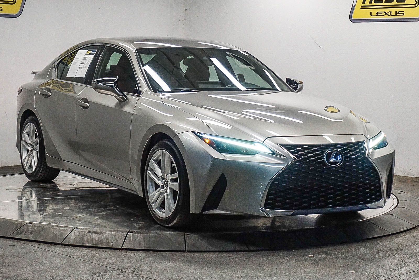 Thumbnail: 2022 Lexus IS - 5
