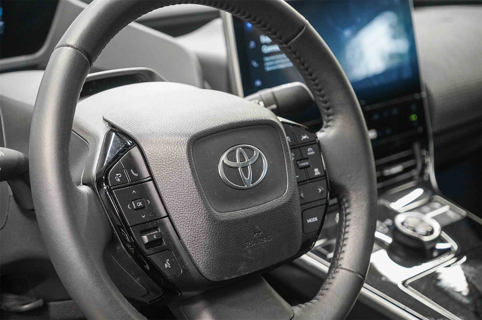 Thumbnail: 2024 Toyota bZ4X - 21