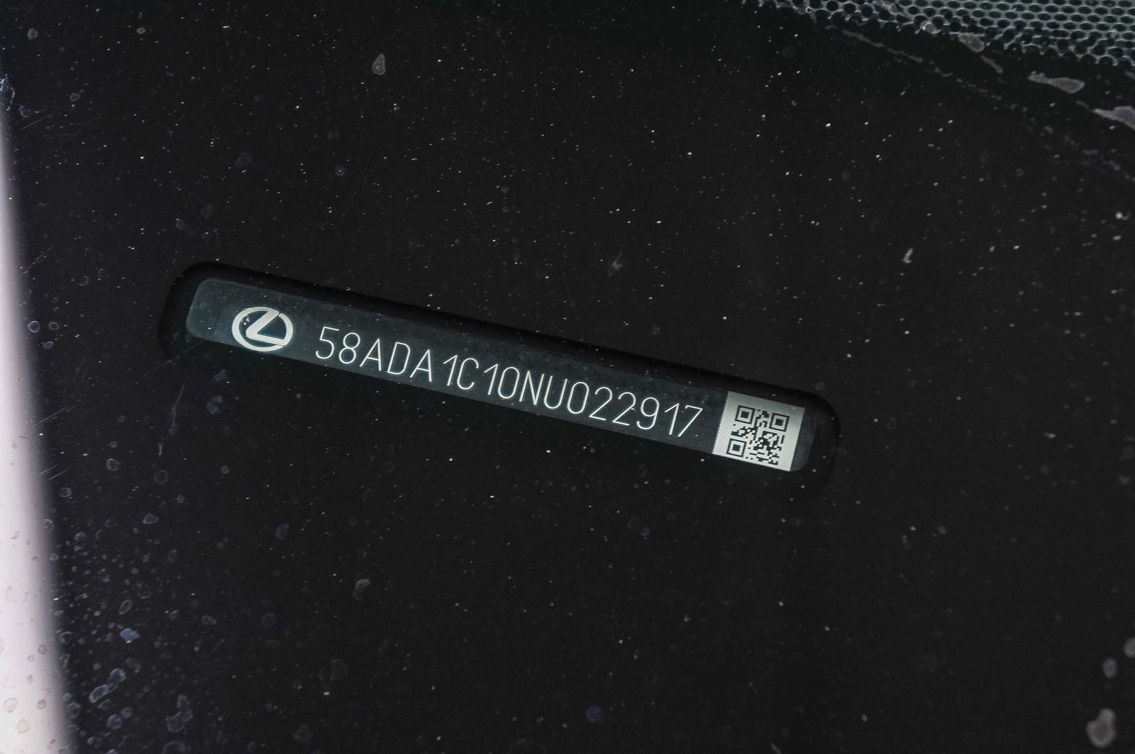 Thumbnail: 2022 Lexus ES - 24