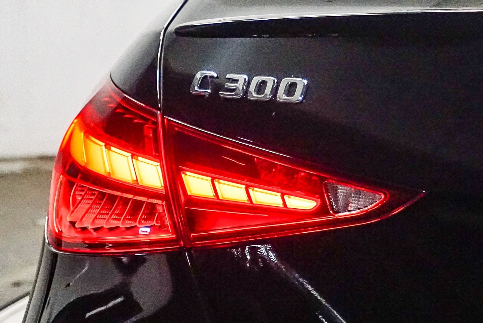 Thumbnail: 2023 Mercedes-Benz C-Class - 11