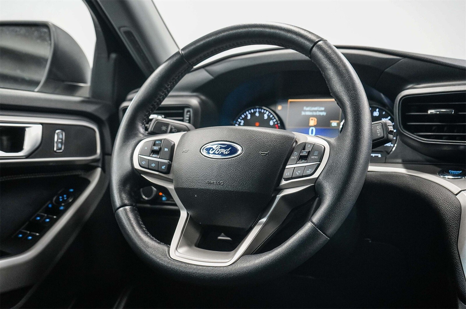 Thumbnail: 2022 Ford Explorer - 15