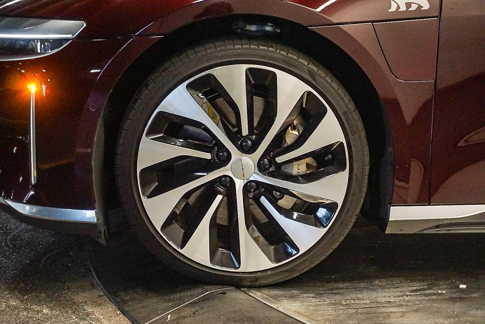 Thumbnail: 2022 Lucid Air - 9