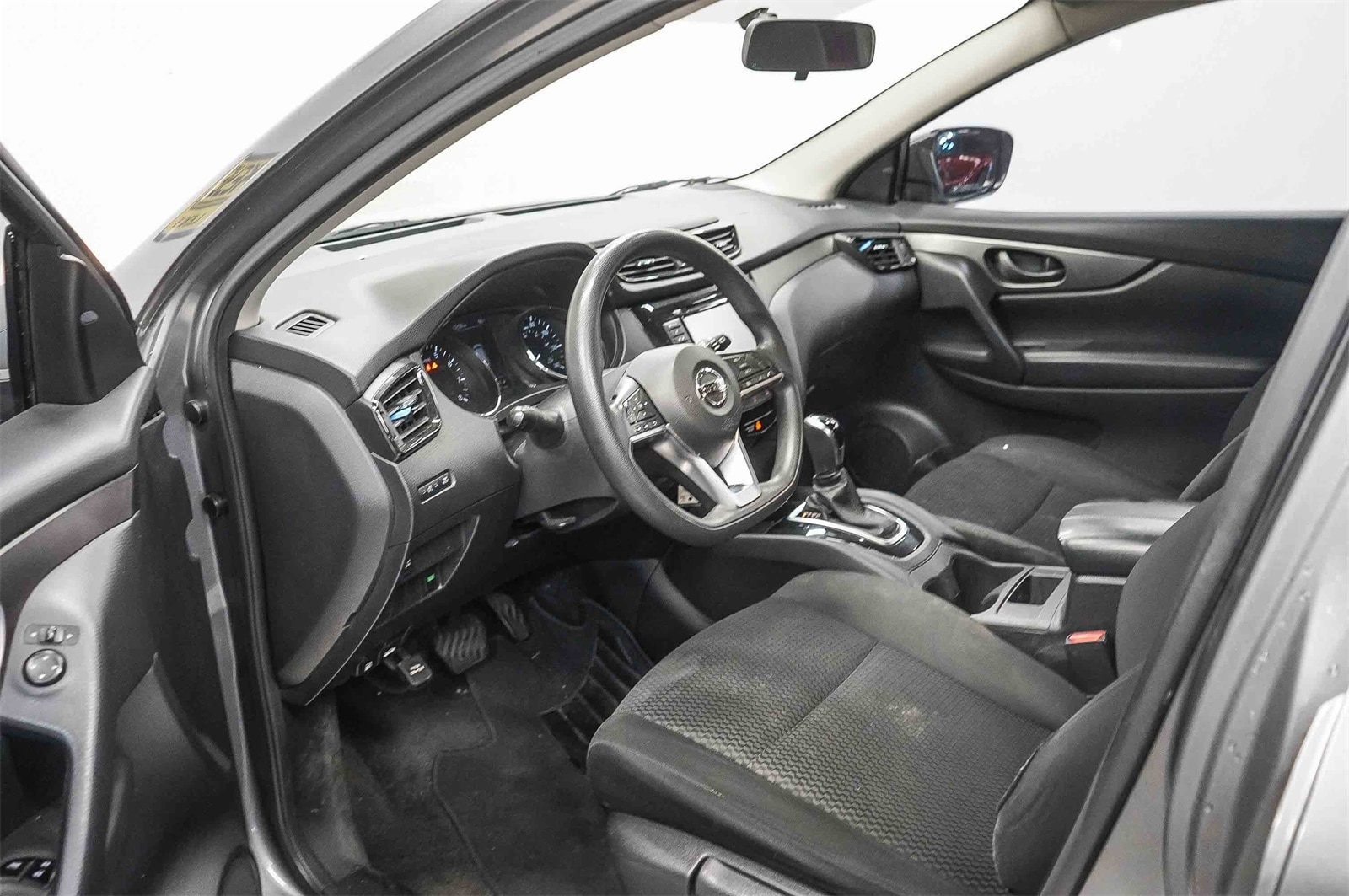 Thumbnail: 2019 Nissan Rogue Sport - 17