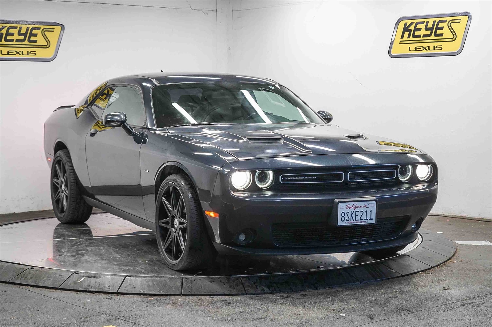 Thumbnail: 2017 Dodge Challenger - 5