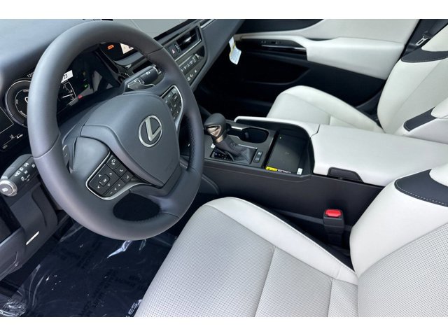 Thumbnail: 2025 Lexus ES - 4