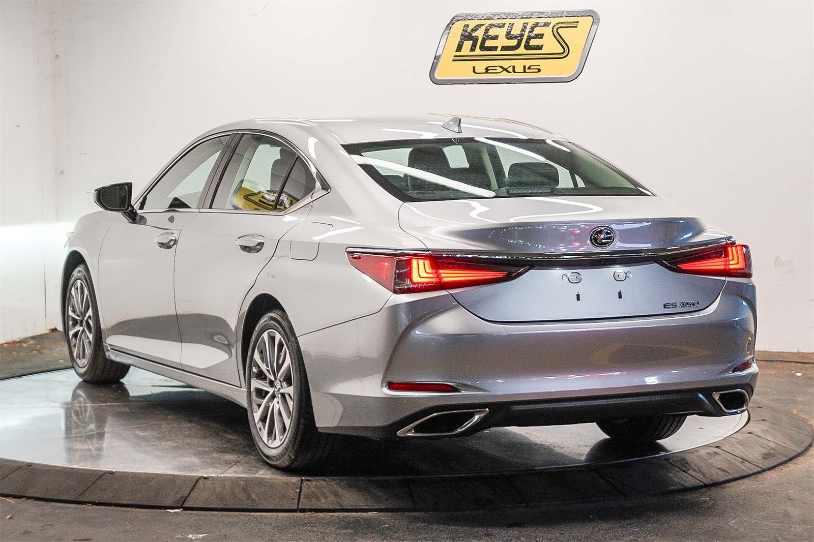 Thumbnail: 2025 Lexus ES - 6